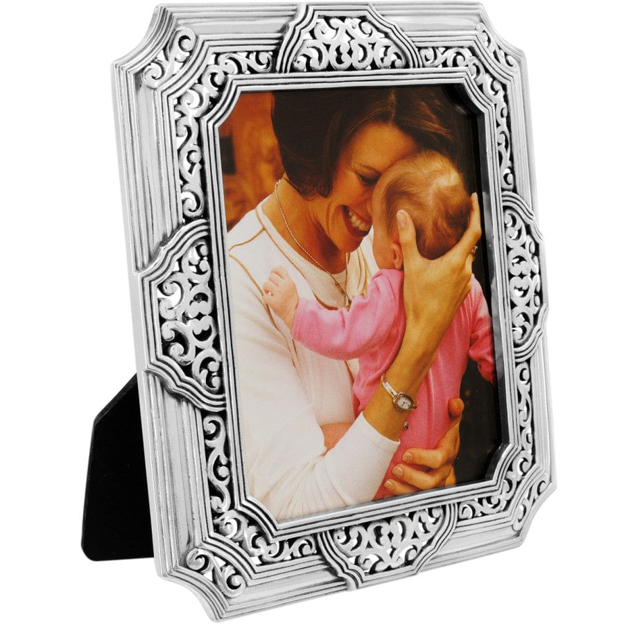 tango-large-photo-frame__silver_0_b56c6983-1743-4c4a-8ebc-0a35b35e96d7